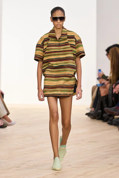 Look 39